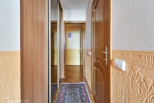 Фото Продается четырехкомнатная квартира в доме закрытого типа  — 47