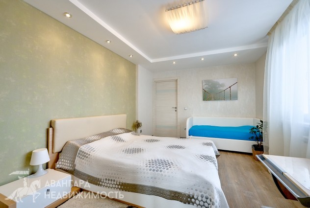 Фото 3-комнатная со стильным ремонтом недалеко от метро Грушевка. — 9