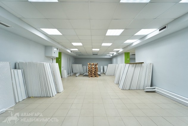 Фото Торговое помещение на Кальварийской 44. Цена 5000 р. с коммунальными! — 17