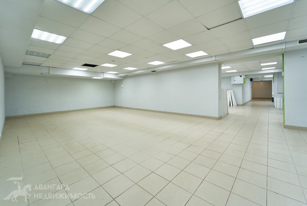 Фото Торговое помещение на Кальварийской 44. Цена 5000 р. с коммунальными! — 25
