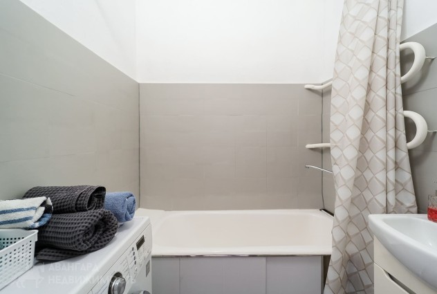 Фото Продается просторная «сталинка» в самом центре города! — 29