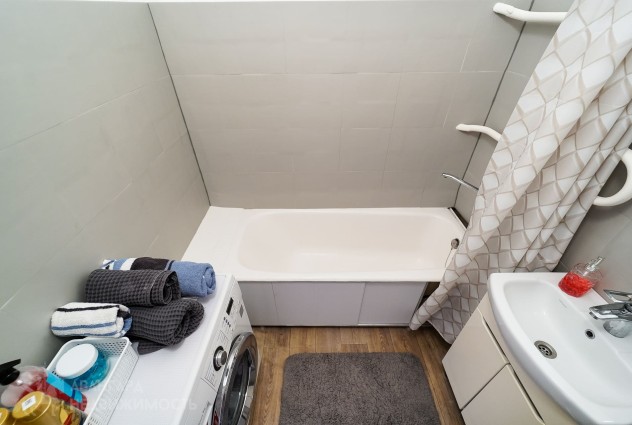 Фото Продается просторная «сталинка» в самом центре города! — 33