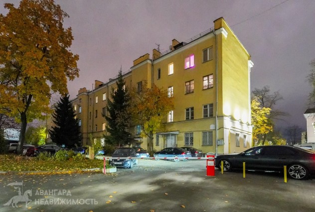 Фото Продается просторная «сталинка» в самом центре города! — 25