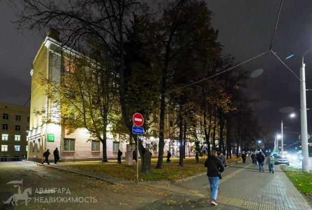 Фото Продается просторная «сталинка» в самом центре города! — 27
