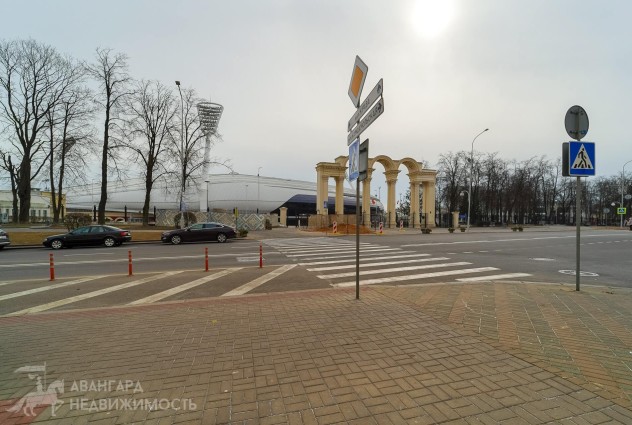Фото Продается просторная «сталинка» в самом центре города! — 33
