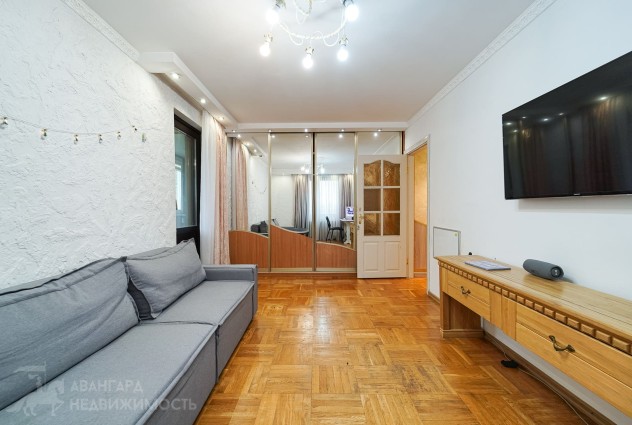 Фото Просторная двухкомнатная квартира на ул. Слободской 91 — 3