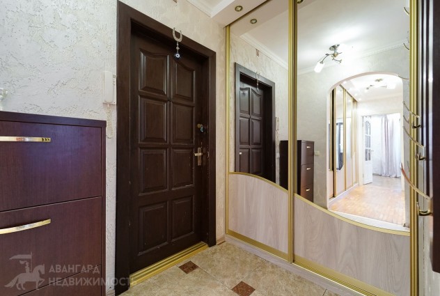 Фото Просторная двухкомнатная квартира на ул. Слободской 91 — 17