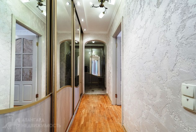 Фото Просторная двухкомнатная  квартира на ул. Слободской 91 — 19