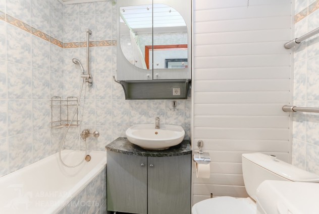 Фото Просторная двухкомнатная  квартира на ул. Слободской 91 — 23