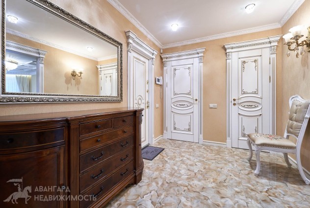 Фото Шикарная 2-х комнатная квартира в классическом стиле — 17