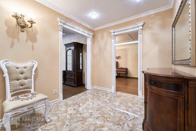 Фото Шикарная 2-х комнатная квартира в классическом стиле — 19