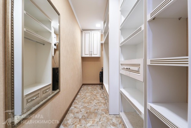 Фото Шикарная 2-х комнатная квартира в классическом стиле — 23