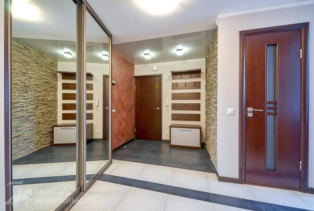 Фото Большая 3-х комнатная квартира в современном кирпичном доме. — 11