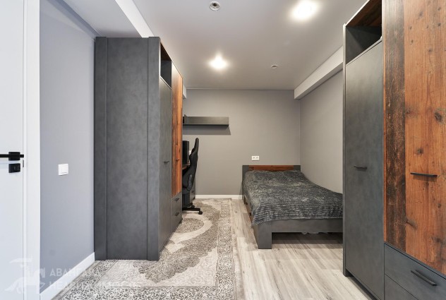 Фото Просторная 3-комнатная квартира с ремонтом — 25