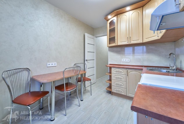 Фото Светлая уютная квартира с абсолютно новым ремонтом возле воды и парка — 17