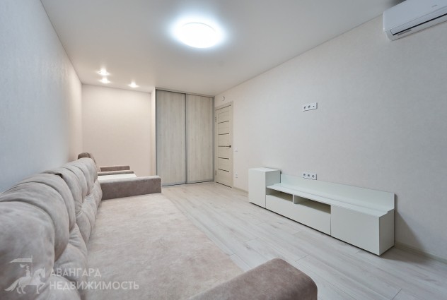 Фото Светлая уютная квартира с абсолютно новым ремонтом возле воды и парка — 23