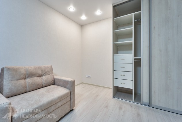 Фото Светлая уютная квартира с абсолютно новым ремонтом возле воды и парка — 29