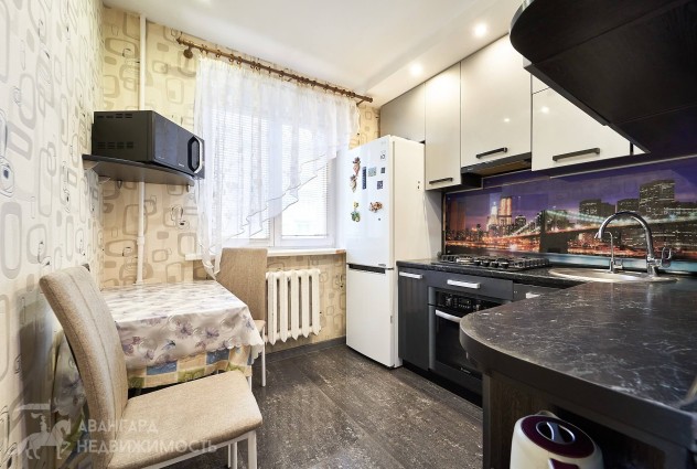 Фото Аренда. 1-комнатная квартира возле метро: ул. Волоха 25 — 17