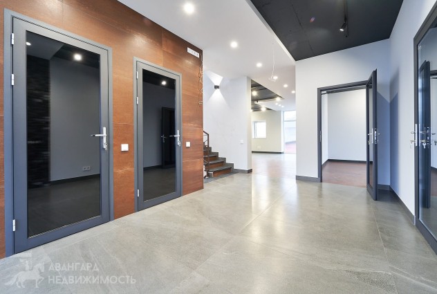 Фото Аренда коттеджа в современном стиле с собственной парковкой — 1