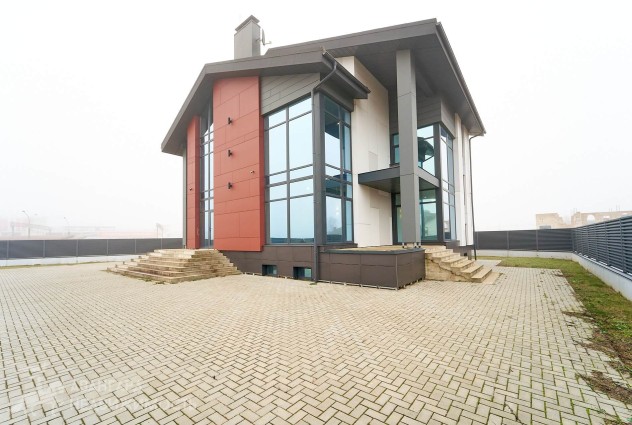 Фото Аренда коттеджа в современном стиле с собственной парковкой — 39