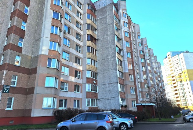 Фото Отличная трехкомнатная квартира в молодом и развивающемся микрорайоне Лошица! — 37