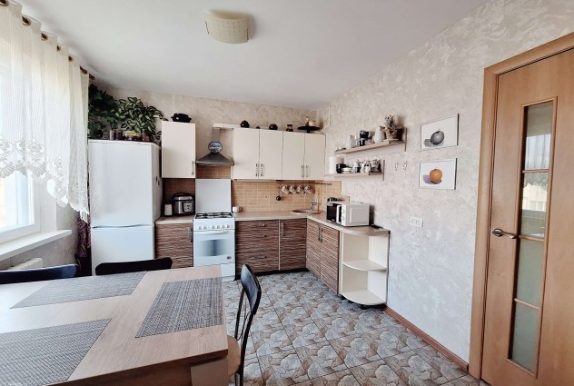 Фото Отличная трехкомнатная квартира в молодом и развивающемся микрорайоне Лошица! — 5