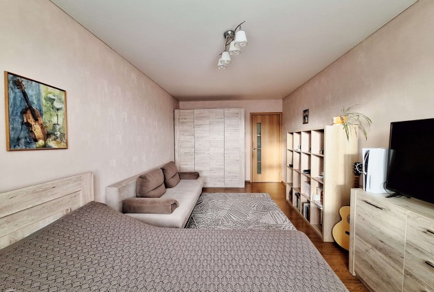 Фото Отличная трехкомнатная квартира в молодом и развивающемся микрорайоне Лошица! — 9