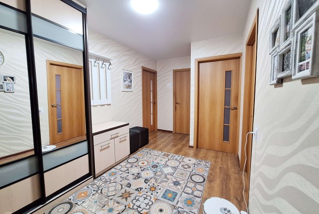 Фото Отличная трехкомнатная квартира в молодом и развивающемся микрорайоне Лошица! — 15