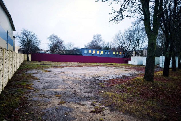 Фото Автомобильная стоянка в г. Минске (ул. Корженевского, 14) — 1