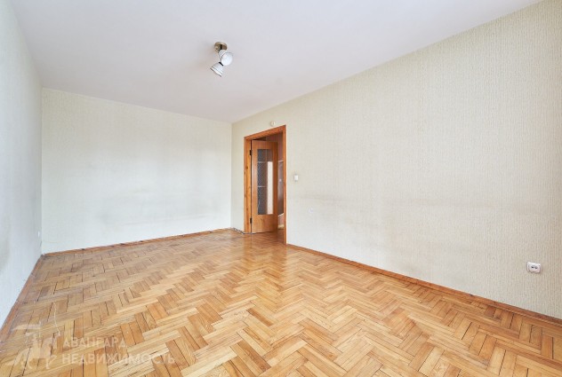 Фото Продается 2-комнатная квартира в Октябрьском районе, ул. Воронянского 3, к.1 — 9