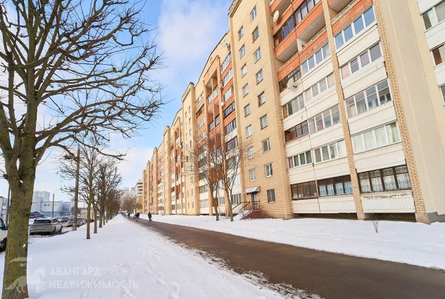 Фото Продается 2-комнатная квартира в Октябрьском районе, ул. Воронянского 3, к.1 — 49