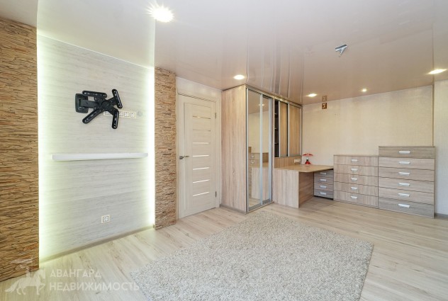 Фото Продается пятикомнатная квартира в частном доме в д.Подгай. — 35