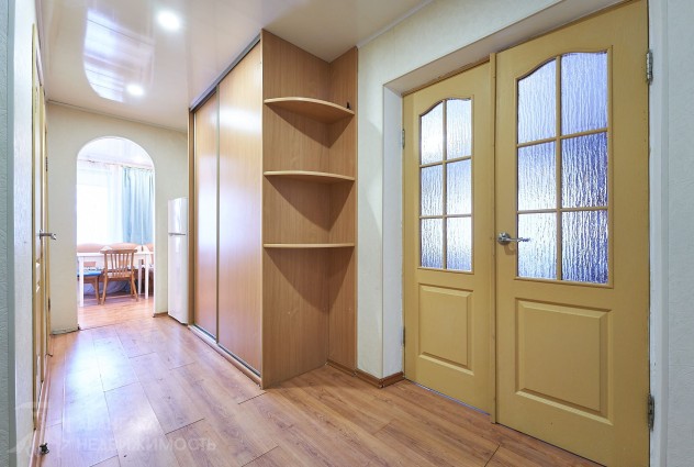 Фото 1-комн. квартира рядом со ст. метро Каменная Горка.  — 17