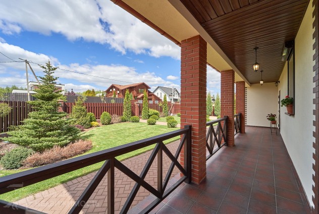 Фото Дом в окружении березовой рощи — 65