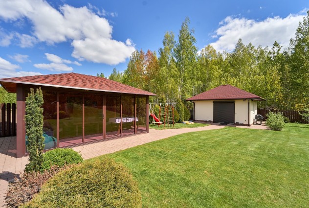 Фото Дом в окружении березовой рощи — 81