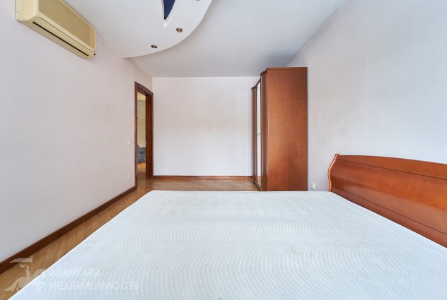 Фото 4-комнатная квартира по ул. Есенина 23 к 1 — 51