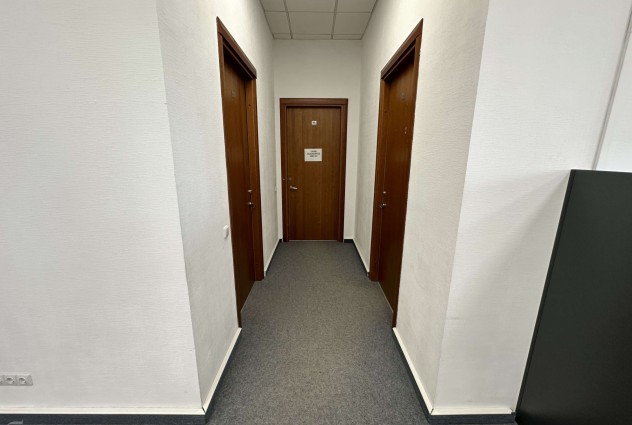 Фото Сдается в аренду офис 166.5 кв.м возле метро  — 5