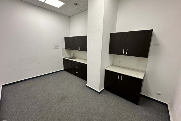 Фото Сдается в аренду офис 166.5 кв.м возле метро  — 13