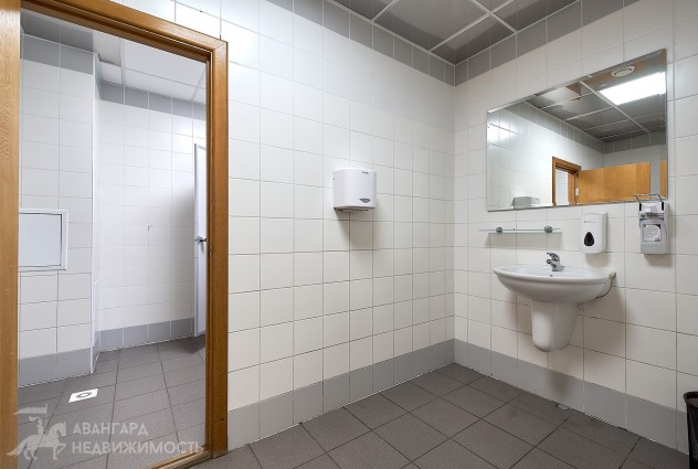 Фото Сдается в аренду офис 61.3 кв.м возле метро  — 7