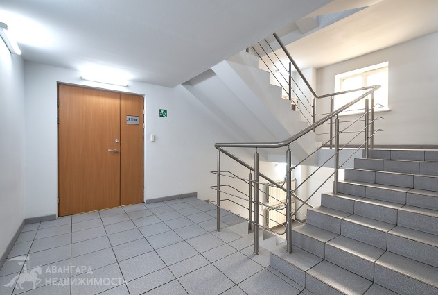 Фото Сдается в аренду офис 61.3 кв.м возле метро  — 11