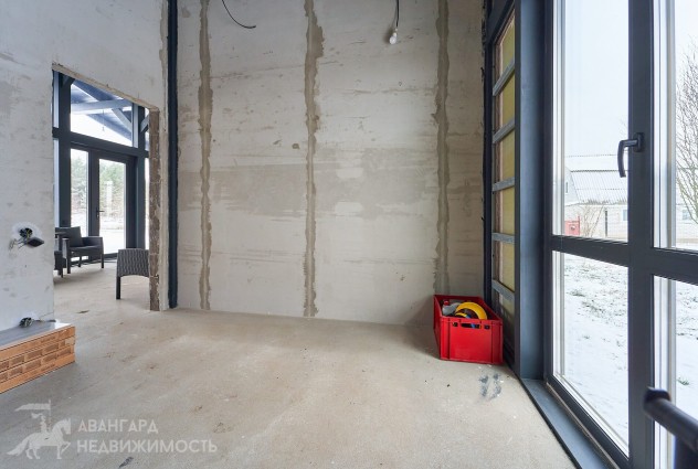 Фото Новый современный дом, граничащий с лесом. — 39