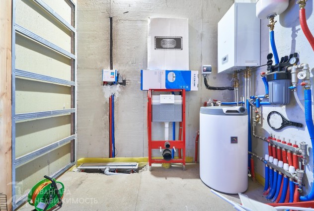 Фото Новый современный дом, граничащий с лесом. — 47