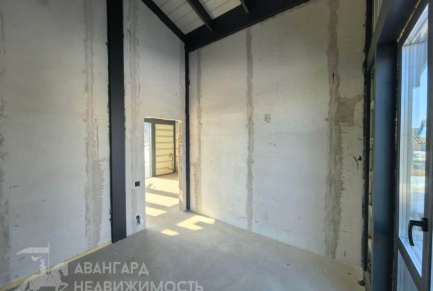 Фото Новый современный дом, граничащий с лесом. — 21