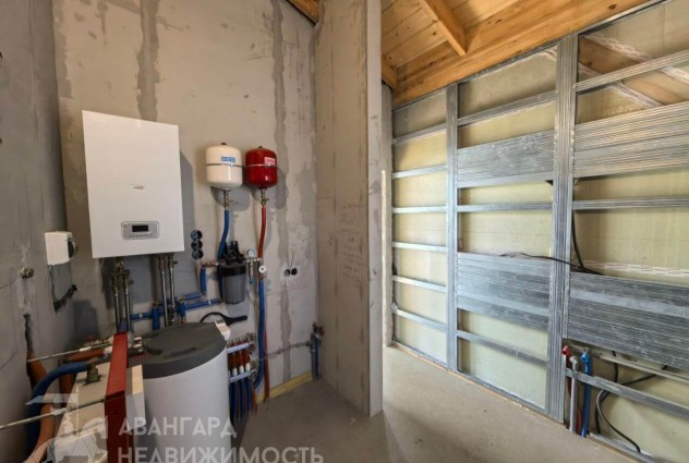 Фото Новый современный дом, граничащий с лесом. — 41