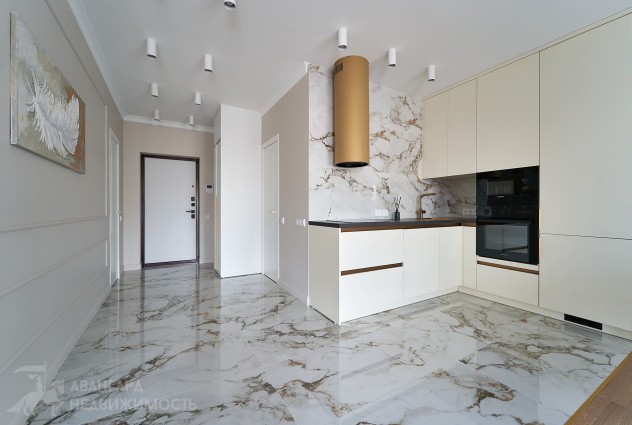 Фото Светлая просторная квартира с абсолютно новым ремонтом возле парка — 31