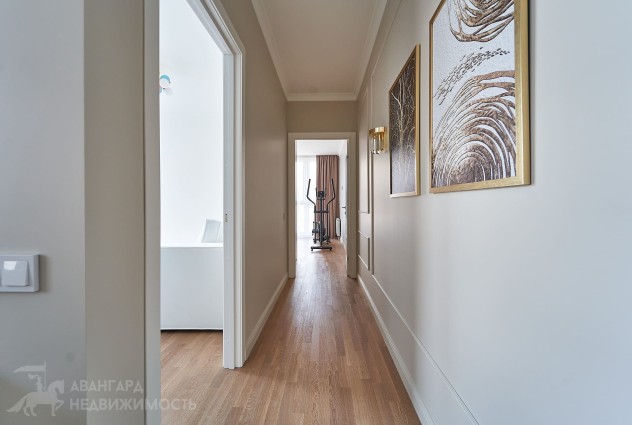 Фото Светлая просторная квартира с абсолютно новым ремонтом возле парка — 45