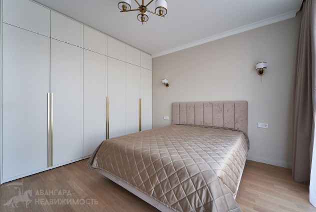 Фото Светлая просторная квартира с абсолютно новым ремонтом возле парка — 49