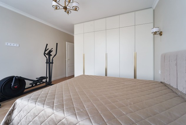 Фото Светлая просторная квартира с абсолютно новым ремонтом возле парка — 51