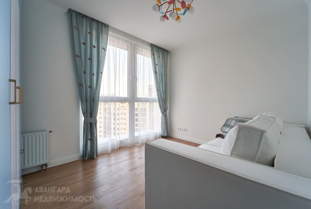 Фото Светлая просторная квартира с абсолютно новым ремонтом возле парка — 61