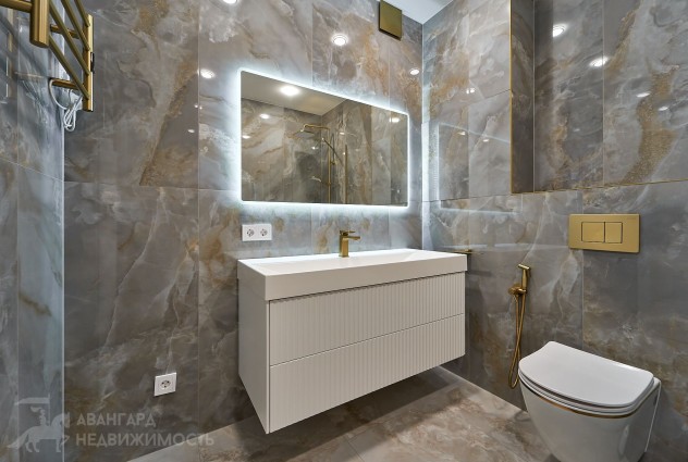 Фото Светлая просторная квартира с абсолютно новым ремонтом возле парка — 65